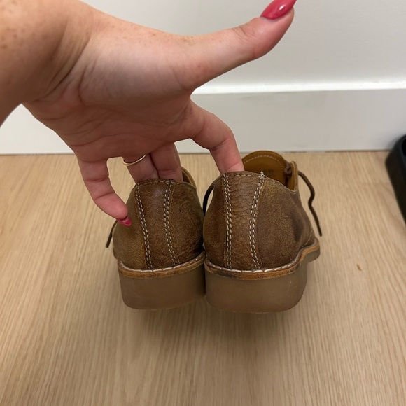 ROOTS “ Oxford style shoes “ size 6.5 - Picture 3 of 6